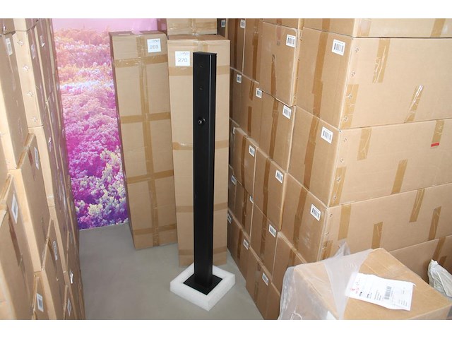 46 laadpalen met hoogte 130 cm. - afbeelding 2 van  5