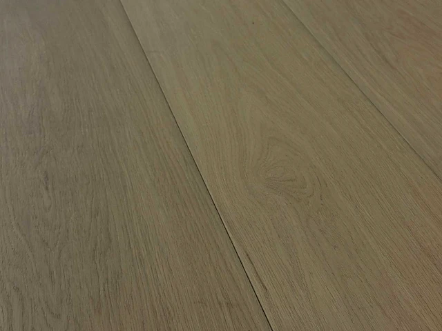 46 m2 parket eiken fineer berry alloc - 2410 x 241 x 10,1 mm - afbeelding 1 van  3
