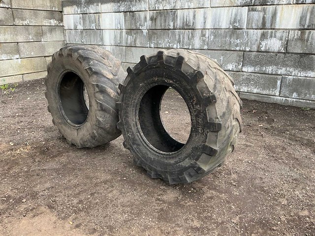 460/70 r24 band, wiel en velg - afbeelding 6 van  13