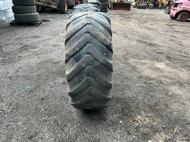 460/70 r24 band, wiel en velg - afbeelding 11 van  13