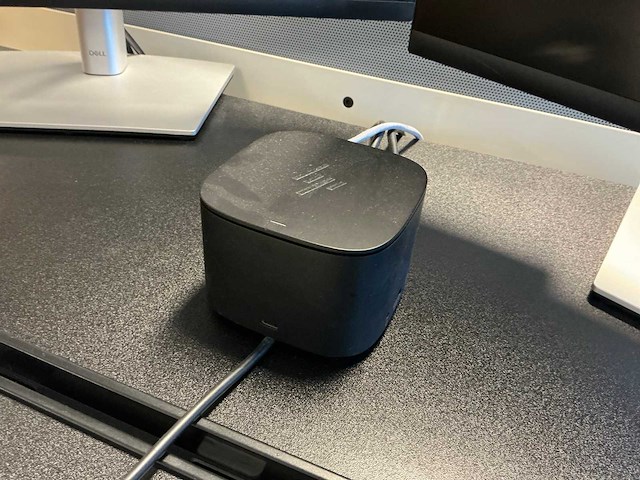 47 monitoren met 19 dockingstations - afbeelding 9 van  16