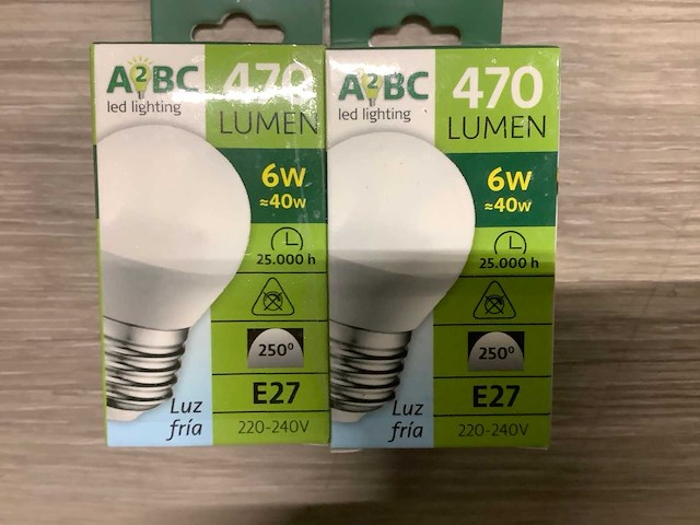 470 lumen 6w 40w e27 a2bc lampenpitten (54x) - afbeelding 1 van  3