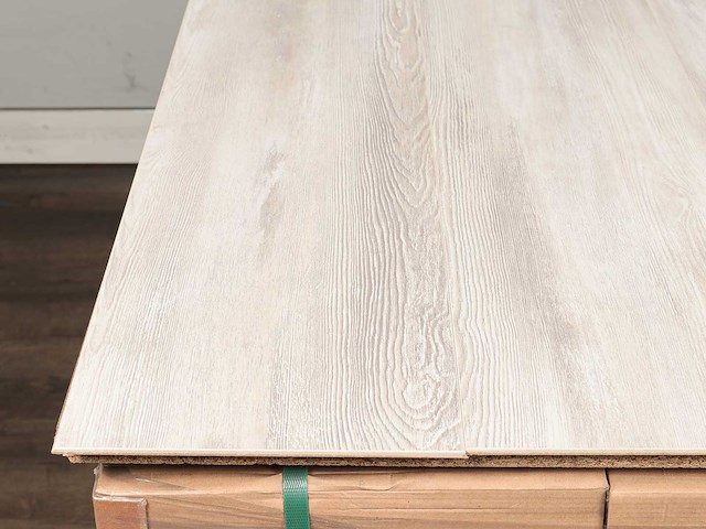 48 m2 laminaat plank - 1383 x 244 x 8 mm - afbeelding 2 van  4