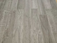 48 m2 laminaat plank - 504 x 84 x 8 mm - afbeelding 1 van  3
