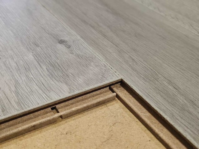 48 m2 laminaat plank - 504 x 84 x 8 mm - afbeelding 2 van  3