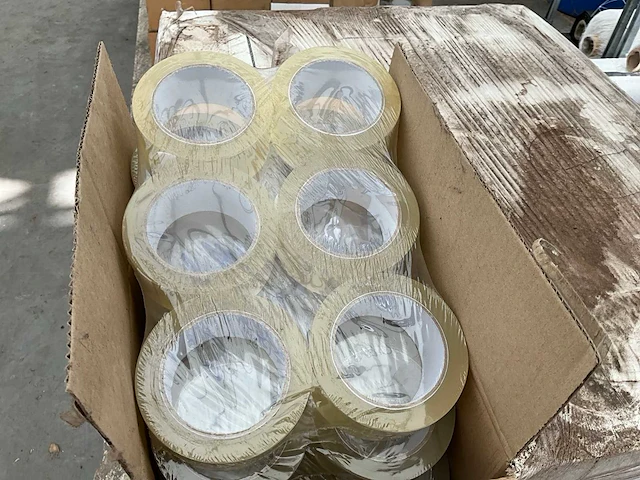 48 mm x 66 m x 35 micron rol plakband (540x) - afbeelding 1 van  6