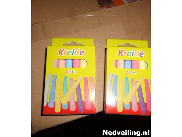 48 pakjes met gekleurd schoolkrijt - afbeelding 1 van  3