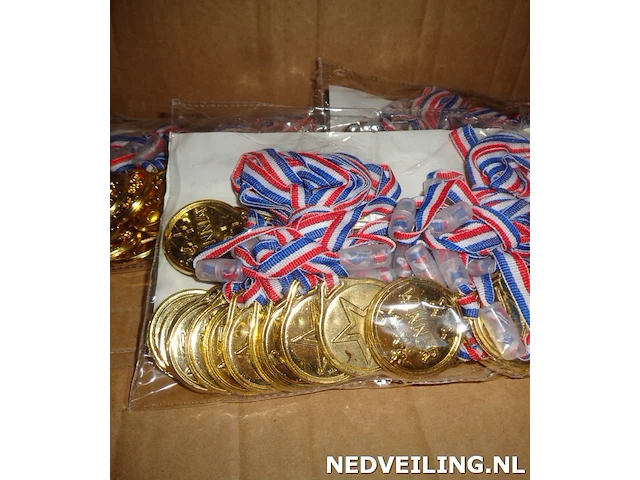 48x medaille 3,8cm - afbeelding 3 van  3