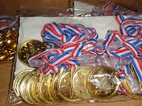 48x medaille 3,8cm - afbeelding 3 van  3