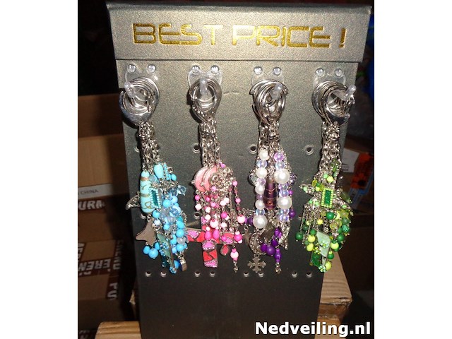 48x tashangers op display - afbeelding 1 van  3