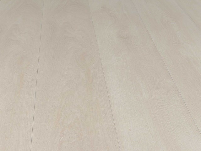 49 m2 laminaat plank - 1285 x 192 x 8 mm - afbeelding 1 van  4
