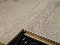 49 m2 laminaat tegel - 628 x 314 x 10 mm - afbeelding 2 van  3