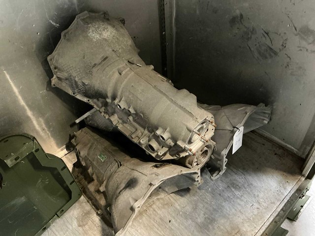 4l80 transmissie behuizing (4x) - afbeelding 1 van  3