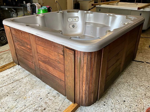 4seasonsspa jacuzzi - afbeelding 6 van  12