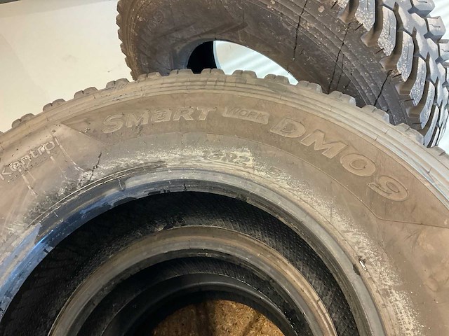 4x 13r22.5 hankook retread vrachtwagenband - afbeelding 5 van  7