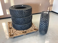4x 265/70r17.5 m+s retread vrachtwagenband - afbeelding 1 van  7