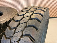 4x 295/80 r22.5 retread vrachtwagenband - afbeelding 2 van  8