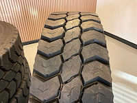 4x 295/80 r22.5 retread vrachtwagenband - afbeelding 2 van  9