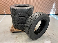 4x 315/60r22.5 retread vrachtwagenband - afbeelding 1 van  8