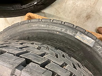 4x 315/60r22.5 retread vrachtwagenband - afbeelding 8 van  8