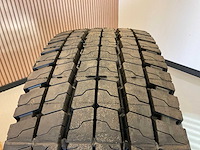 4x 315/80 r22.5 bridgestone retread vrachtwagenband - afbeelding 2 van  7
