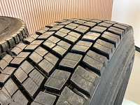 4x 315/80 r22.5 pirelli retread vrachtwagenband - afbeelding 3 van  8