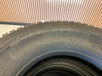 4x 315/80 r22.5 pirelli retread vrachtwagenband - afbeelding 6 van  8