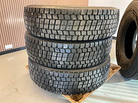 4x 315/80 r22.5 pirelli retread vrachtwagenband - afbeelding 7 van  8