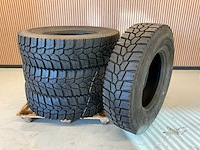 4x 315/80 r22.5 retread vrachtwagenband - afbeelding 1 van  8