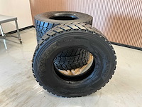 4x 315/80r22.5 retread vrachtwagenband - afbeelding 2 van  7