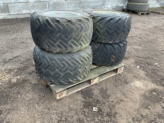 4x 31x15.50 r15 band, wiel en velg - afbeelding 1 van  14