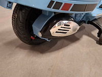 4x 4 kindervoertuigen, audi, bmw, vespa - afbeelding 5 van  28