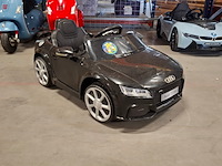 4x 4 kindervoertuigen, audi, bmw, vespa - afbeelding 16 van  28