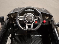 4x 4 kindervoertuigen, audi, bmw, vespa - afbeelding 21 van  28