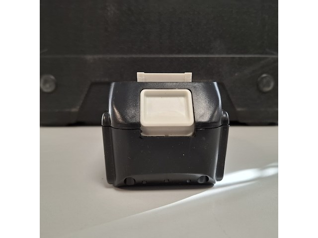 4x accu 18v - 4.0ah - afbeelding 3 van  5