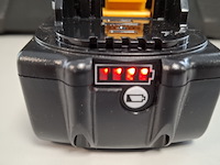 4x accu 18v - 5.0ah mkt - afbeelding 5 van  6