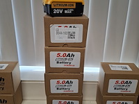 4x accu 20v - 4.0ah dcb200-50 - afbeelding 1 van  6