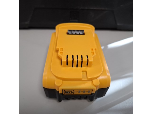 4x accu 20v - 4.0ah dcb200-50 - afbeelding 4 van  6