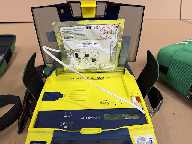 4x aed, cardiac science / aivia, powerheart aed g3 - afbeelding 2 van  7