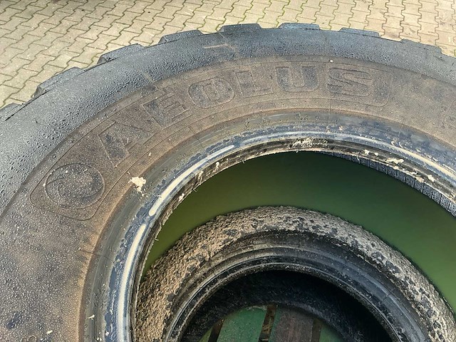 4x aeolus wiellader banden - wheeled excavator - afbeelding 3 van  12