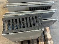 4x afvoergoot/lijngoot/zandvanggoot materiaal glasvezelversterkt beton incl. gietijzer rooster., hauraton faserfix, ks150.020 - afbeelding 2 van  5