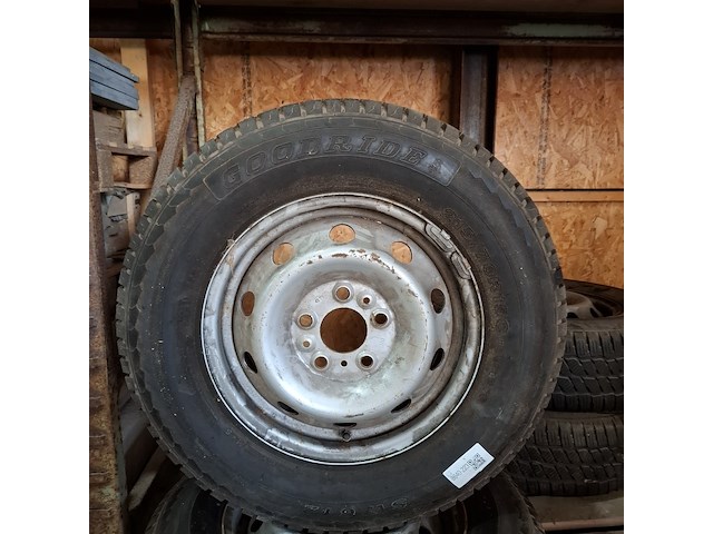 4x all-season band op velg goodride, sw 612, 215/70r15c - afbeelding 2 van  9