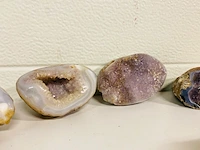 4x amethist / chalcedoon geode - afbeelding 3 van  5