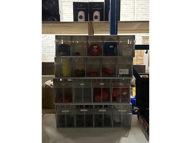 4x assortimentsbakken met bouwmaterialen - afbeelding 1 van  4