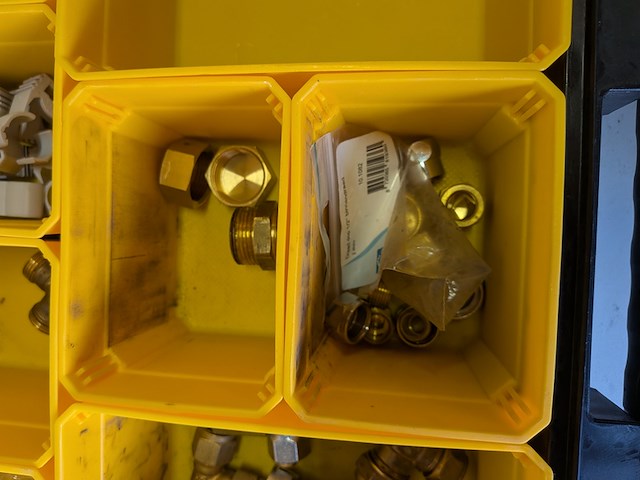 4x assortimentskoffer met ijzerwaren o.a. dewalt - afbeelding 5 van  20