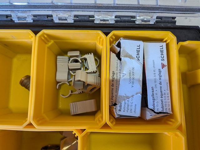 4x assortimentskoffer met ijzerwaren o.a. dewalt - afbeelding 6 van  20