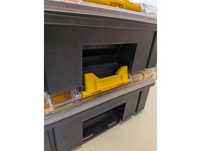 4x assortimentskoffer met ijzerwaren o.a. dewalt - afbeelding 8 van  20