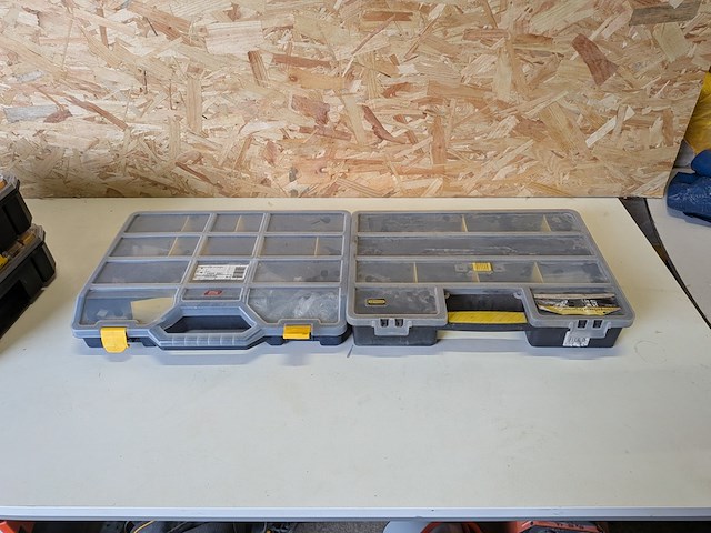 4x assortimentskoffer met ijzerwaren o.a. dewalt - afbeelding 9 van  20