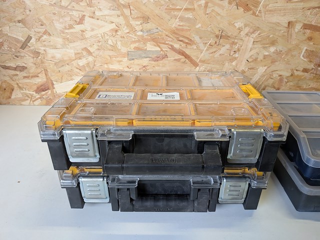 4x assortimentskoffer met ijzerwaren o.a. dewalt - afbeelding 12 van  20