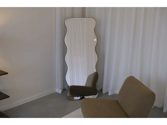 4x asymmetrische spiegel – 160 x 65 cm – staand & hangend vidi, viggo - afbeelding 9 van  10